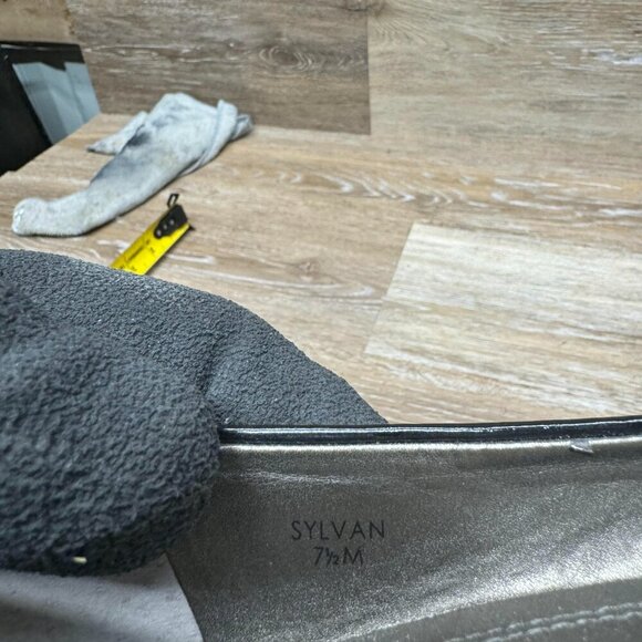 Tahari Sylvan Black Patent Leather Bow Block Heel Pump Women's Size 7.5 - Picture 5 of 6